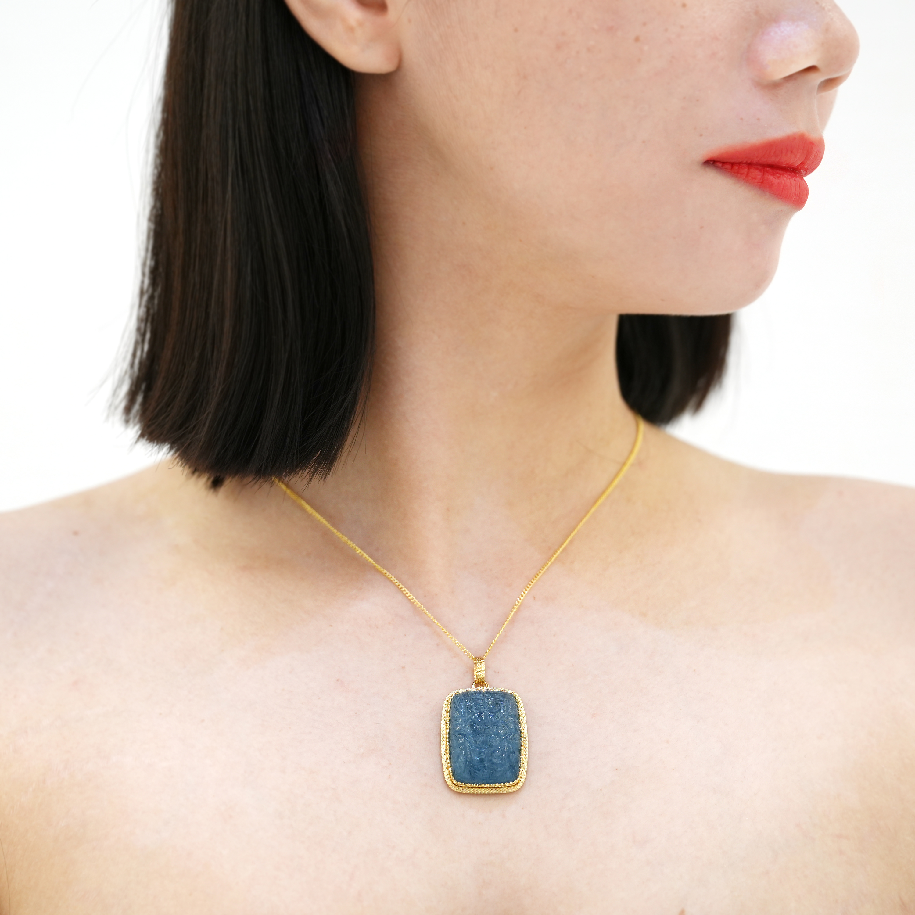 Carinne Carved Aquamarine Pendant